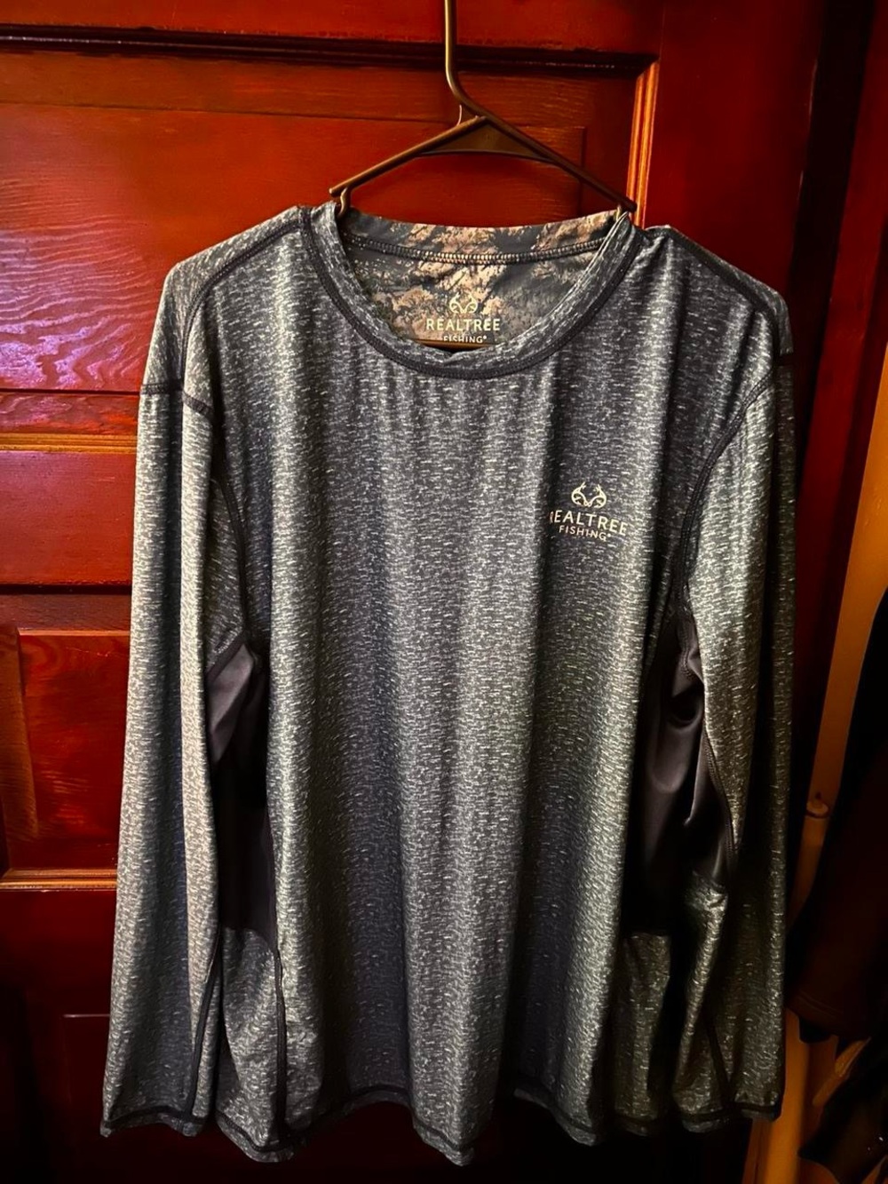 Realtree Men’s Long Sleeve Performance Shirt